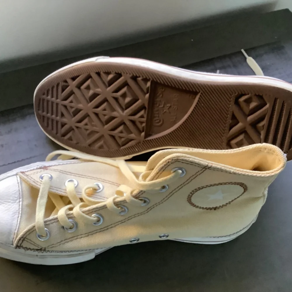 Pre-owned Converse AllStar Chuck Taylor Women’s Lift High Top Sneakers size 8 - Picture 6 of 9